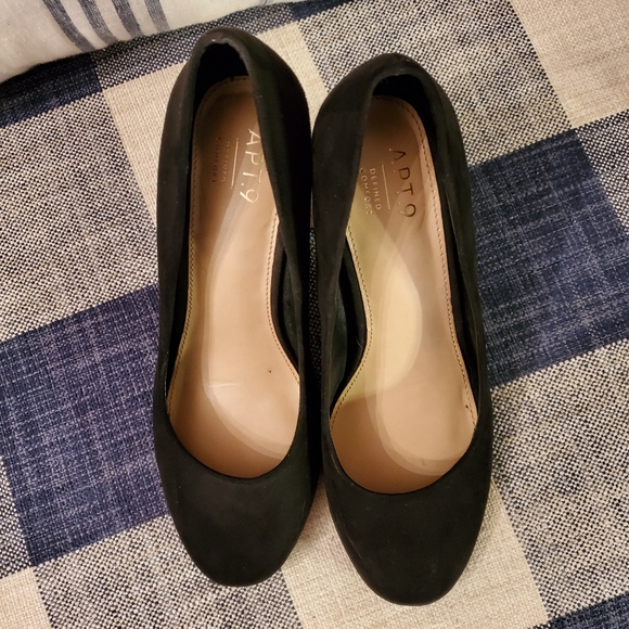 Women's Black Heels 7 Wide - Picture 4 of 4